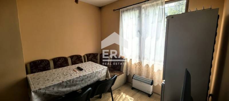 Дава се под наем Тристаен апартамент в Варна, Левски - 66 кв.м за 550 € - Снимка #3