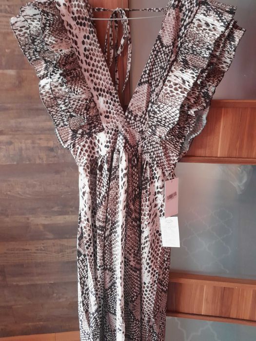 Дамска рокля със змийски десен