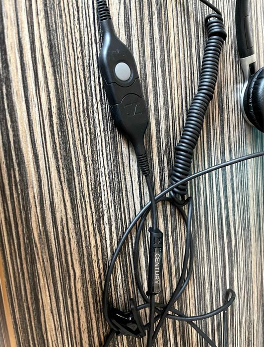 Casti Sennheiser Century noi, anulare zgomot microfon conferinta