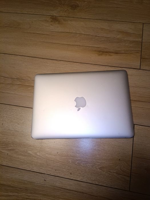 Vând leptop macbook pro