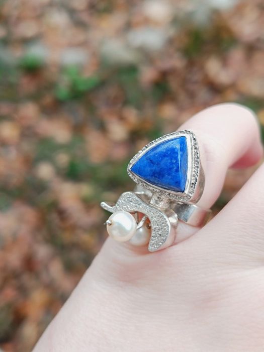 Vechi inel masiv din argint de 925, cu lapis lazuli si doua perle