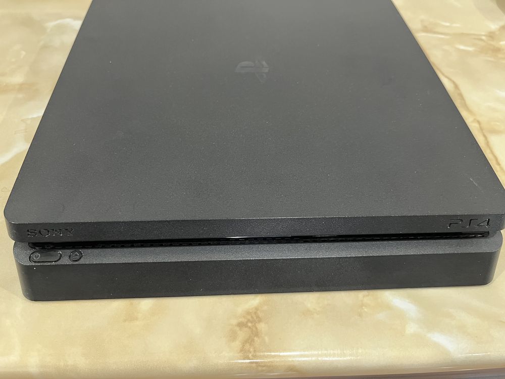 Sony PlayStation 4 Slim