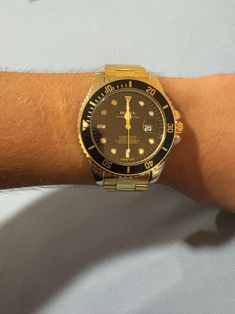 Продавам нов часовник Rolex Submariner (НА ТОП ЦЕНА!)