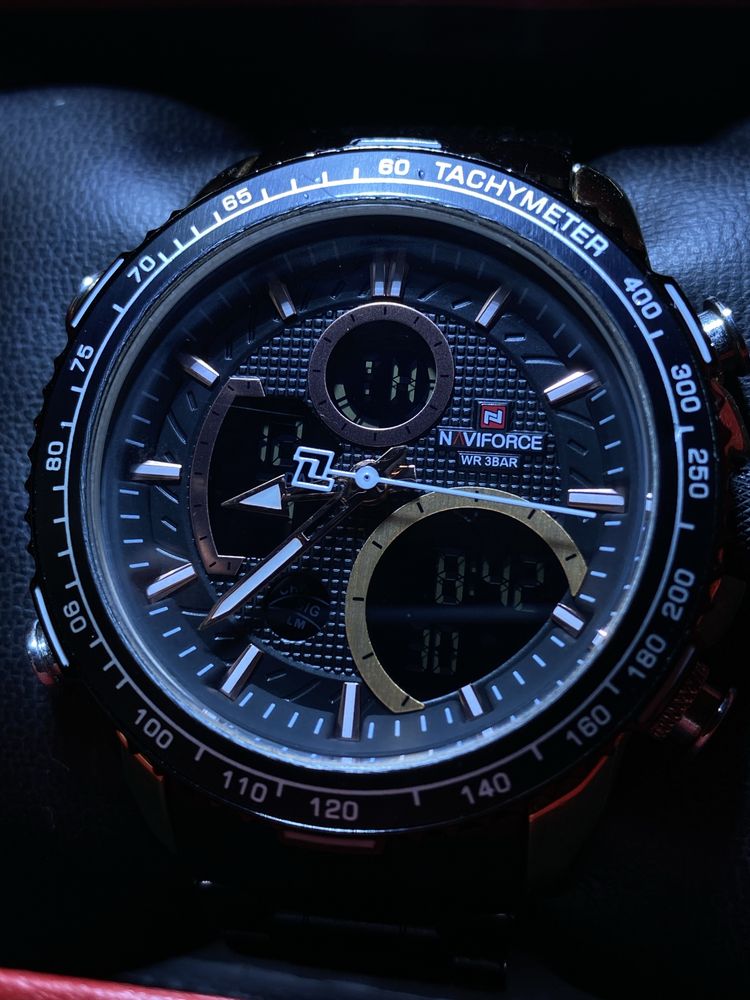 Продаются часы от Компаний NAVIFORCE