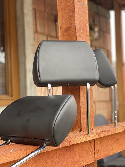 Vând tetiere Wv T6 piele/ecopiele prețul este usor negociabil