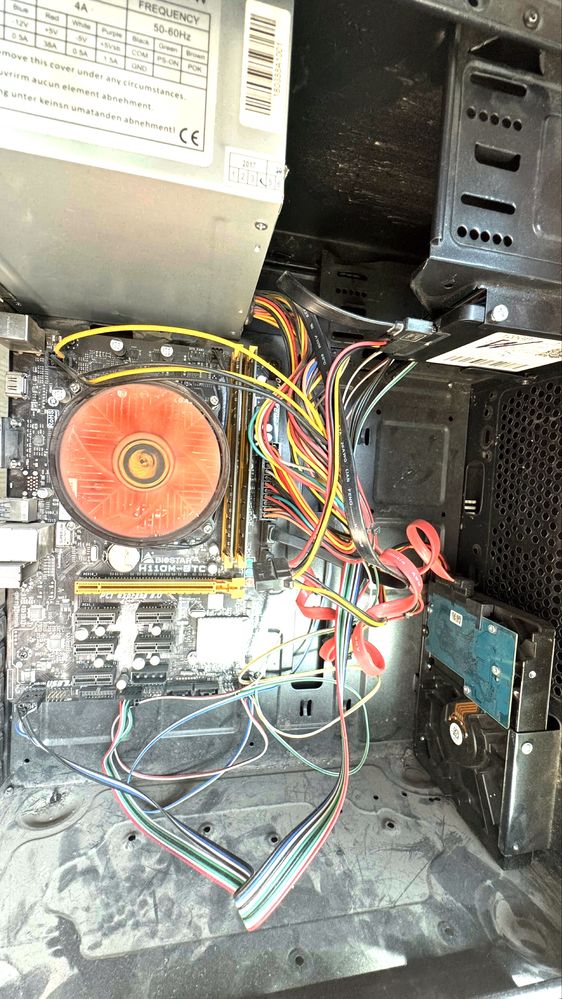 Kampyuter komplekt sistema blok monitor