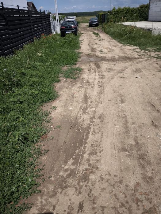 Vând teren intravilan Podari