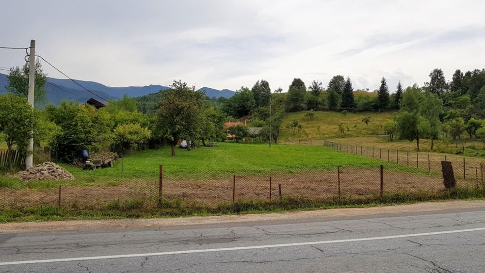 Închiriez teren 1€ mp