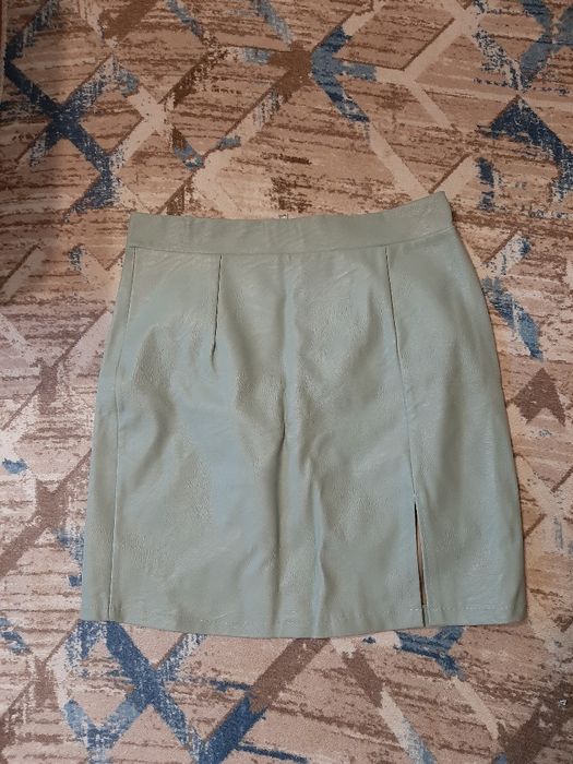 Fusta din imitatie piele mărimea S