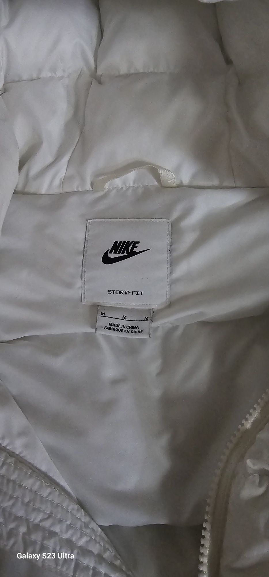 Дамско яке Nike STORM-FIT