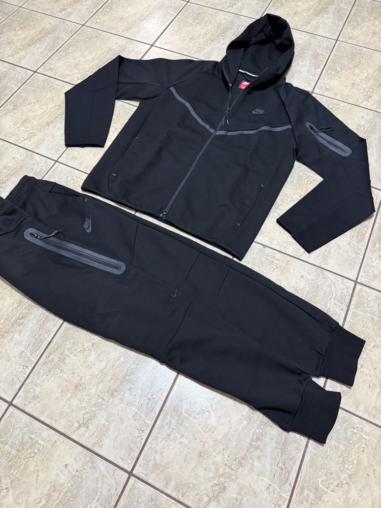 Trening Tech Fleece Nike marimea S,M, L, XL, XXL