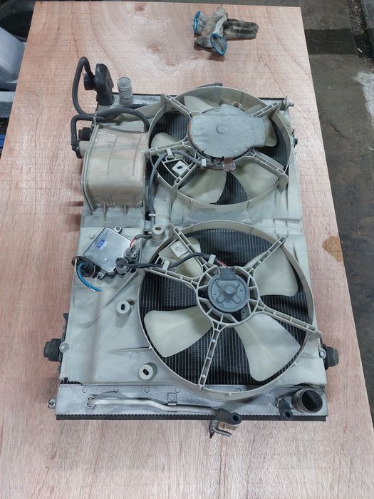 Родиатор тойота альфард