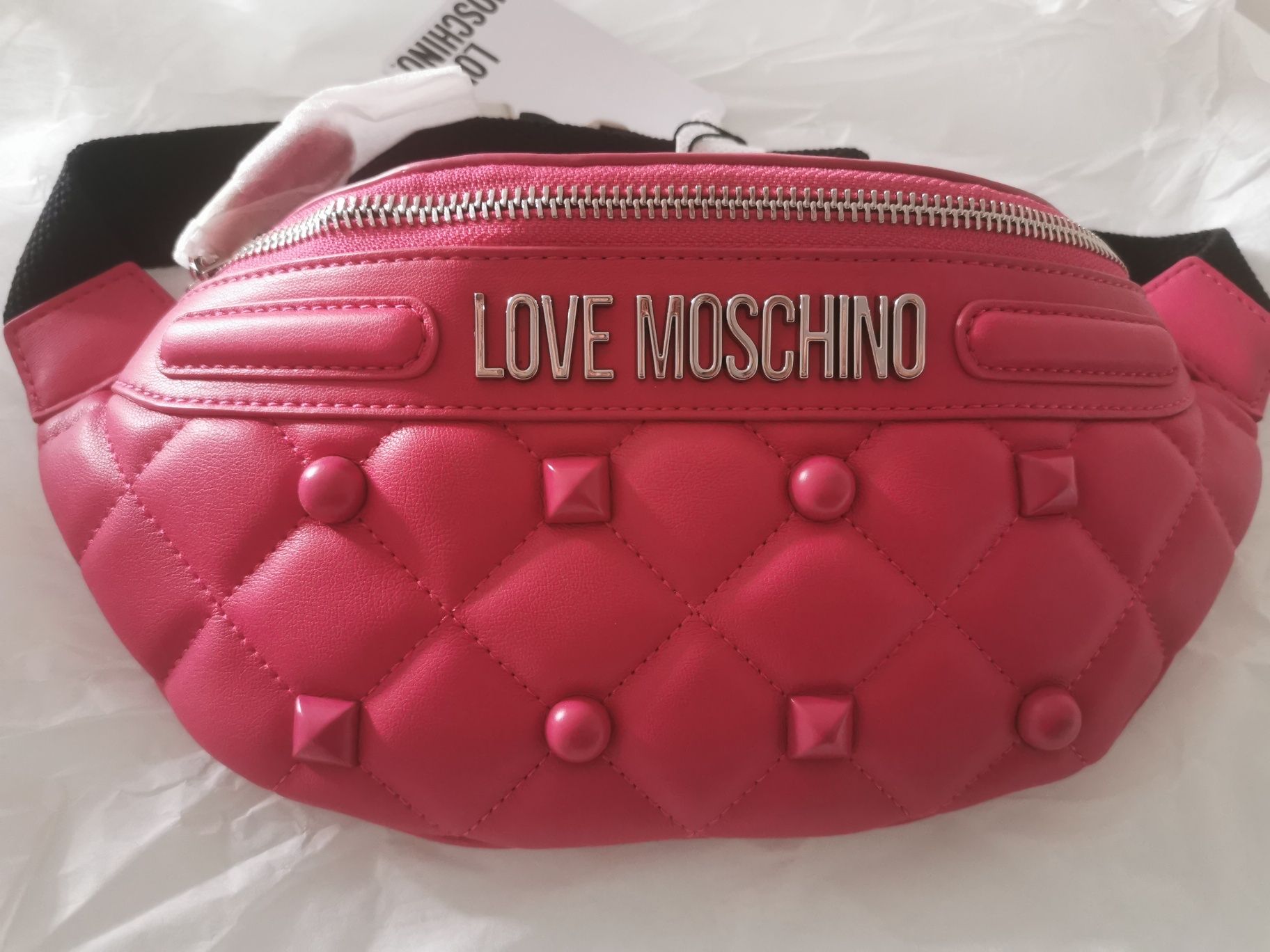 Love Moschino оригинална чанта за кръста