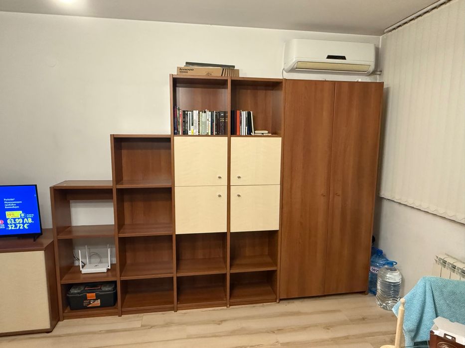 Офис секция от плътно и здраво дърво