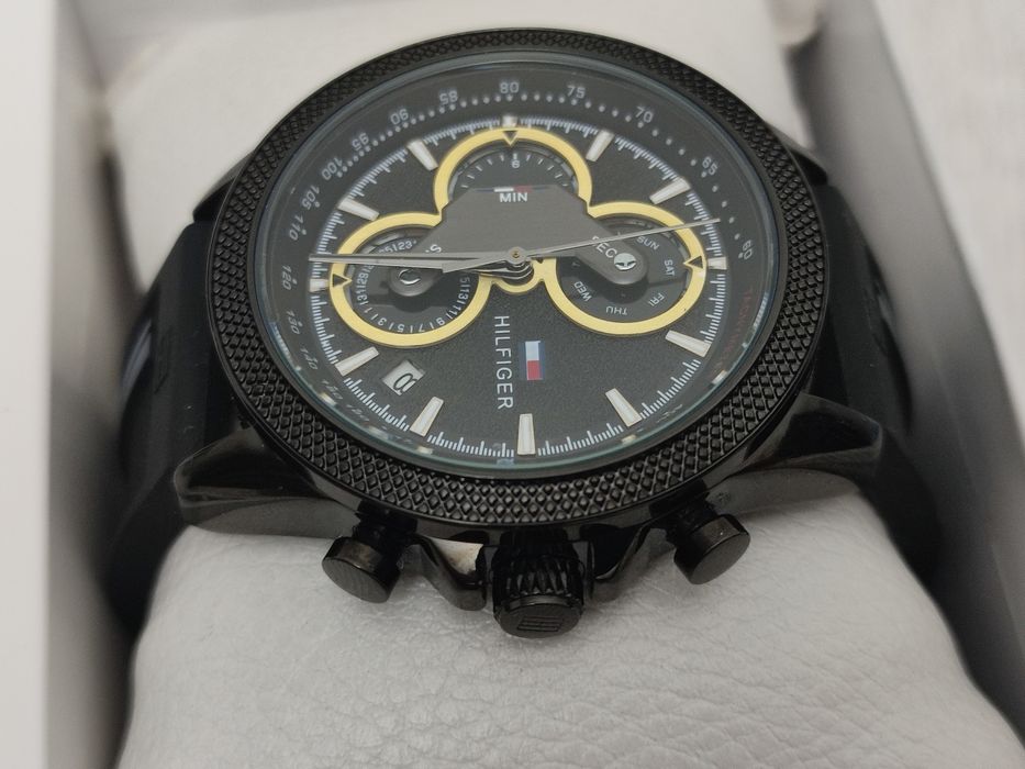 Продам новые часы,ВСЕ РАБОТАЕТ