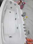 Cadă Jacuzzi  cu hidromasaj!