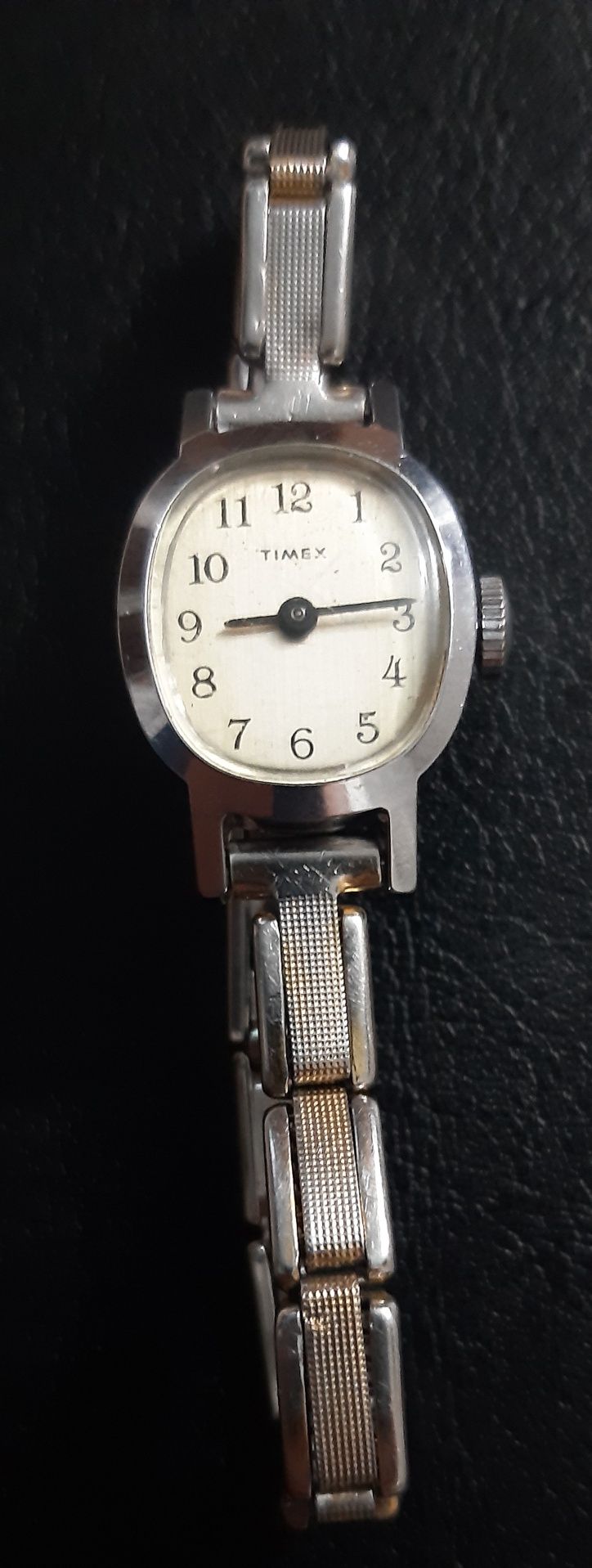 Ceas mecanic Timex .