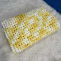 Ръчно плетено бебешко одеялце