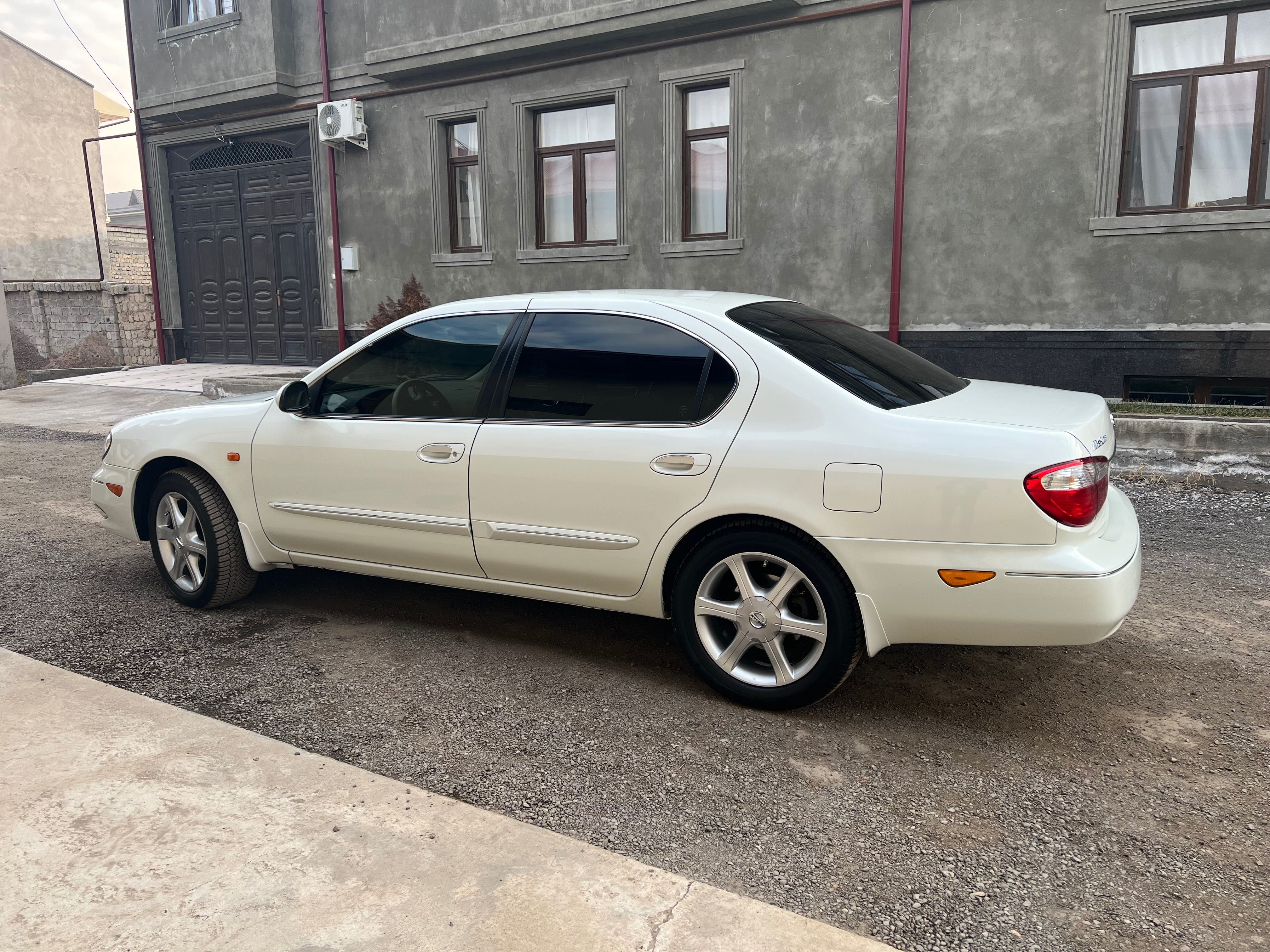 Продается NISSAN MAXIMA 2001 года
