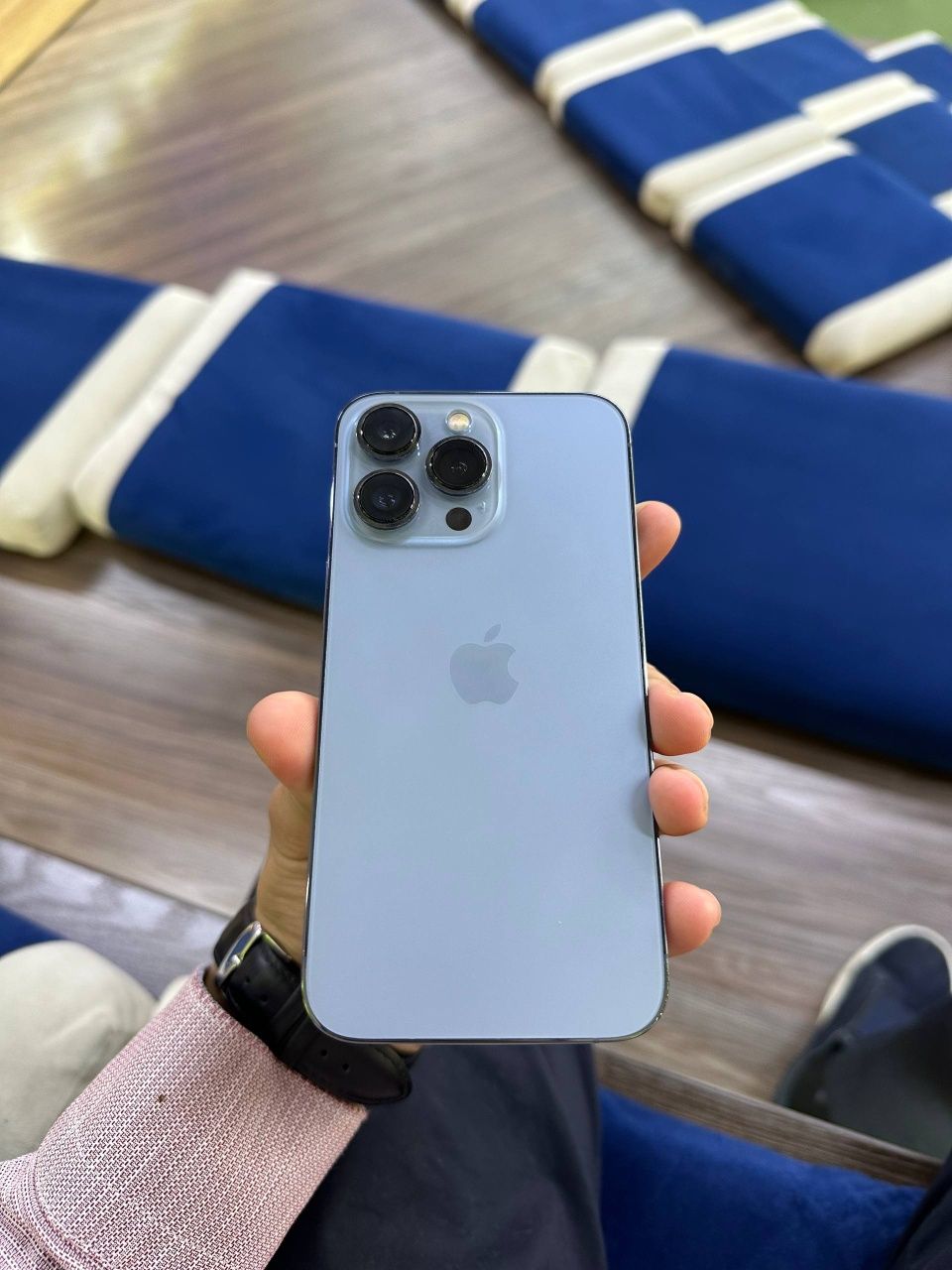 Iphone 13 pro blue