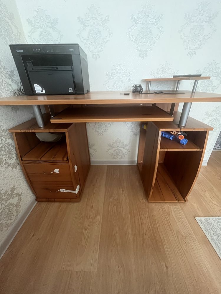 Компьютерный стол