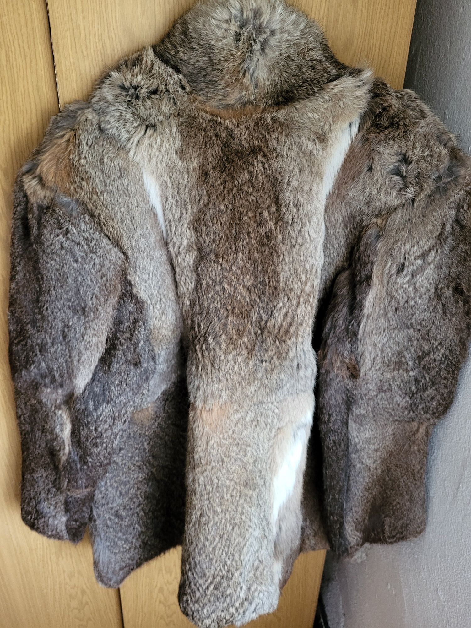 Естествен косъм кожен кожух от заек.