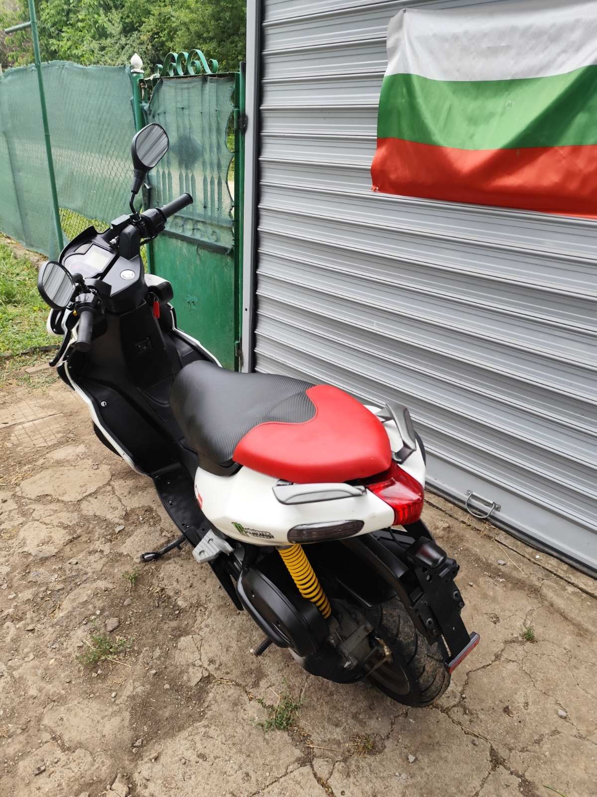 Апеилия ср фактори.Aprilia sr factory