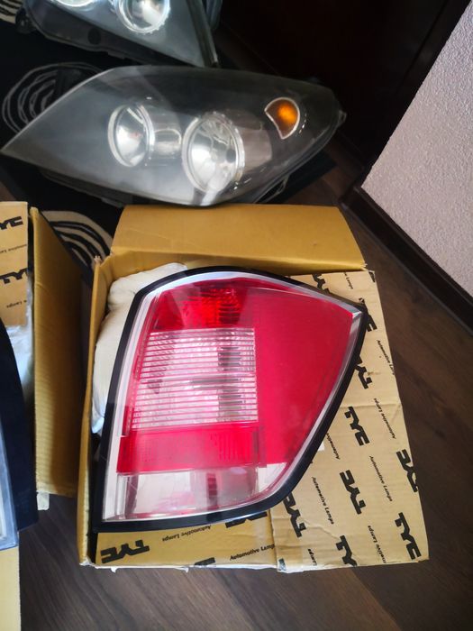 Vand faruri, stopuri, grila opel astra h