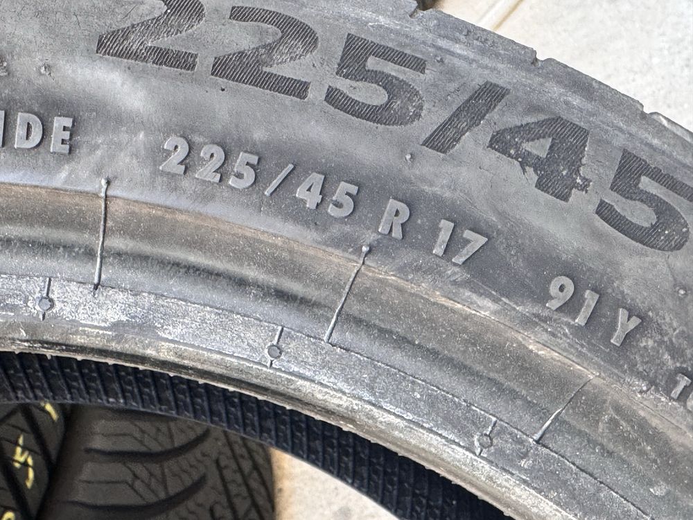 225/45/R17 Continental PtemiumContact6 4бр летни dot1717 5-6мм