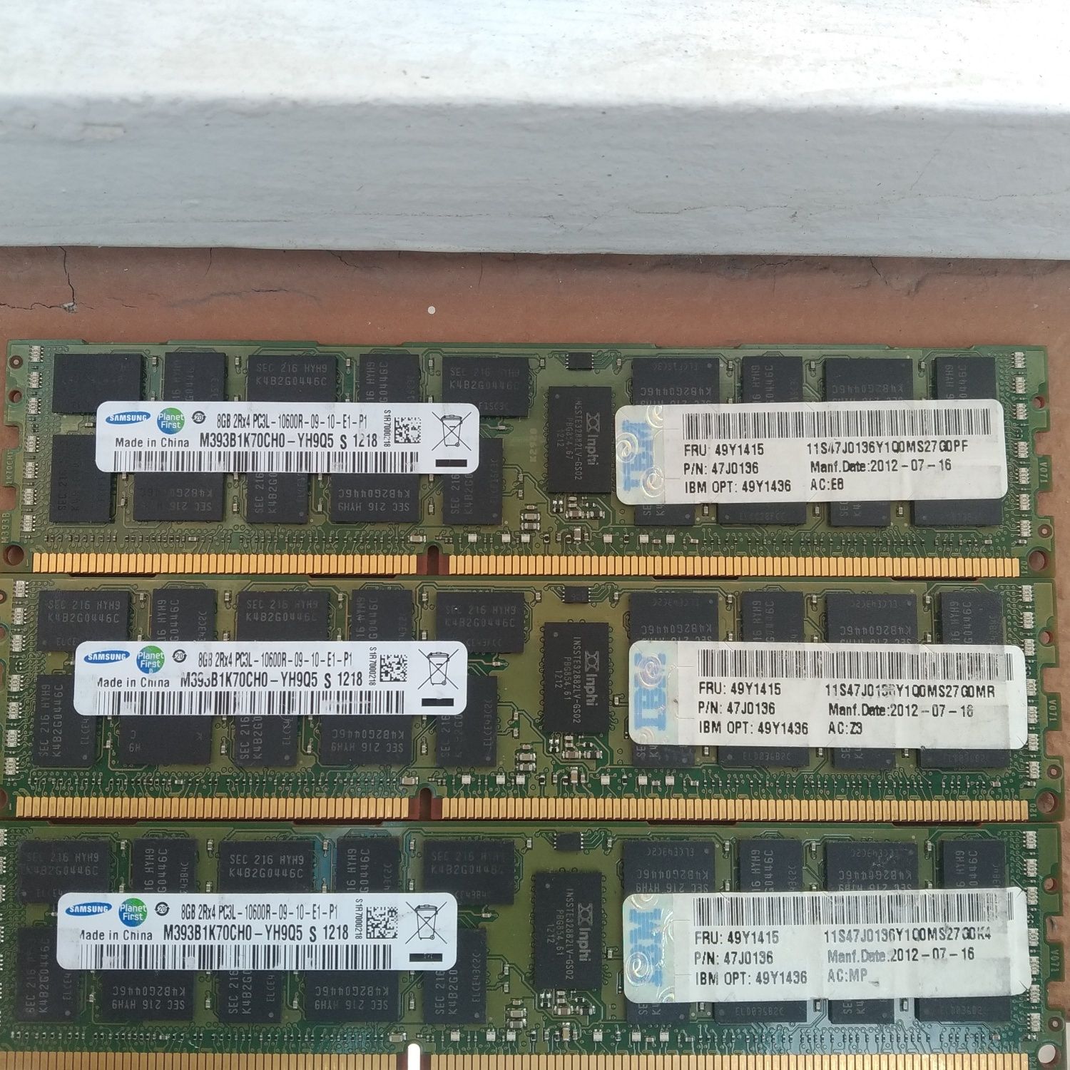 Vind Rami DDR3 8GB pentru SERVER ECC