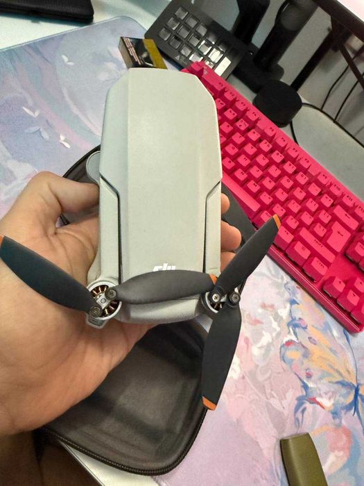 Продам Дрон DJI mini 2