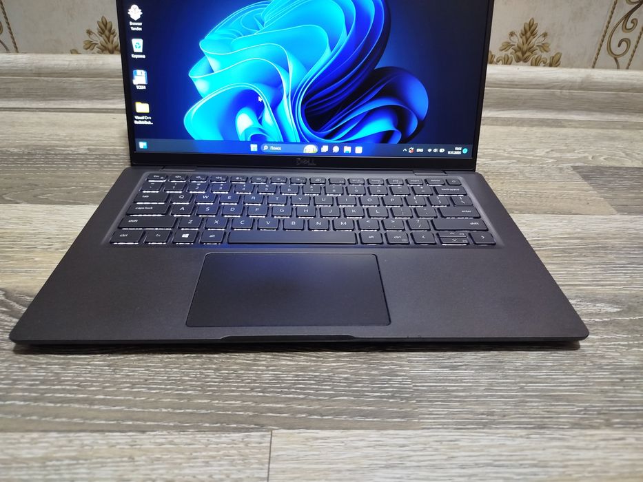 Dell i5 11-pokaleniya 16/256gb xotira ixcham va yengil noutbook