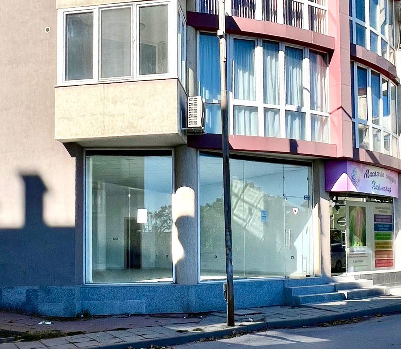 Дава се под наем Офис в Велико Търново, Център - 80 кв.м за 920 € - Снимка #1