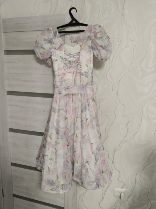 Продам платье один раз одевали