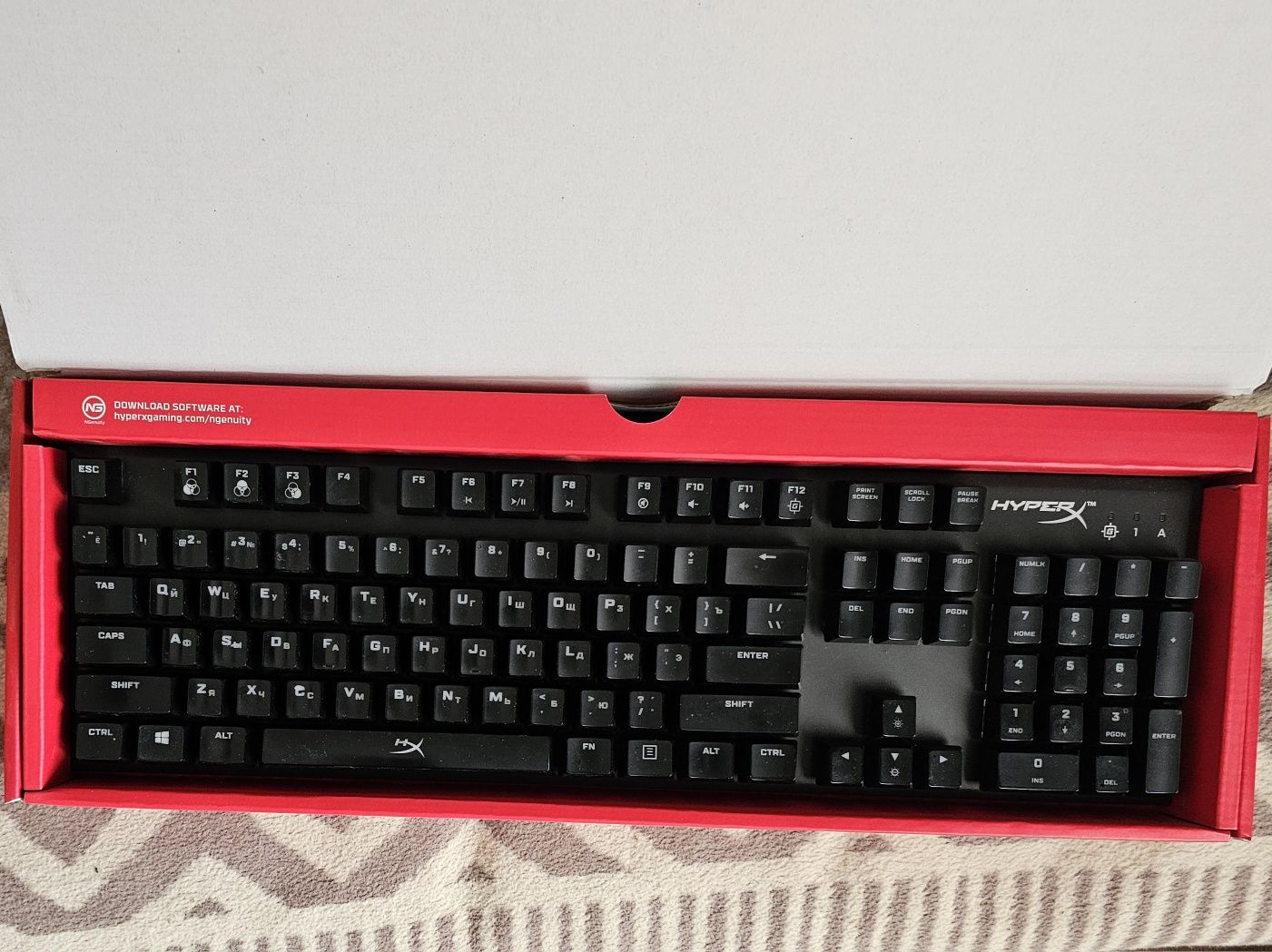 Набор от Hyperx мышка и клавиатура