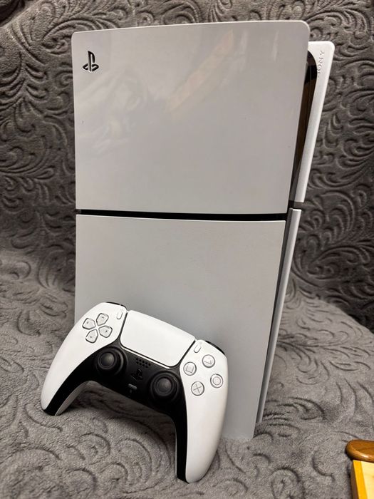 Play Station 5 Slim
