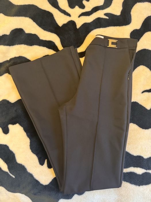 Сет Elisabetta Franchi-къса кроп риза и панталон