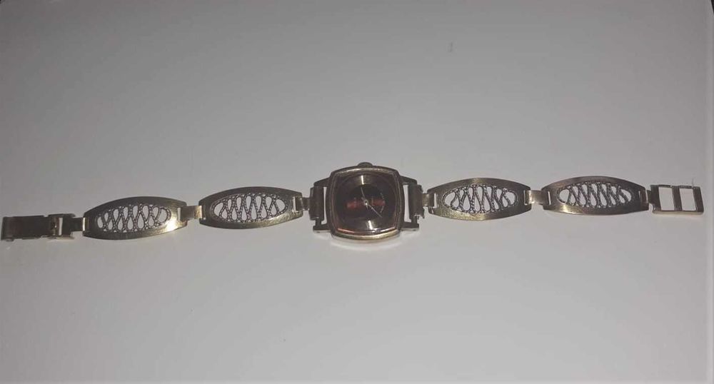 наручные ЧАСЫ женские Слава SLAVA AU 10 позолота СССР.