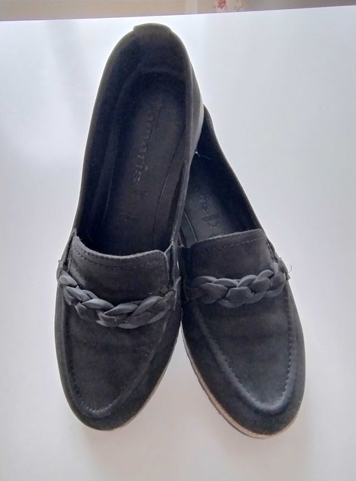 Дамски велурени мокасини Tamaris, черни