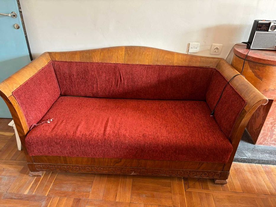 Старинни масивни мебели