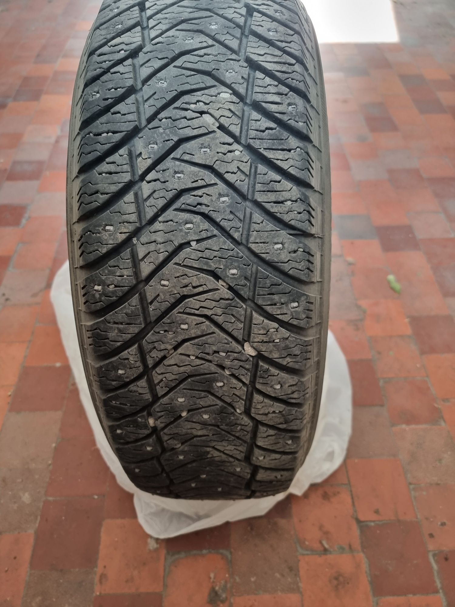 Зимние шины Yokohama Ice Guard  IG65 (215/60 R16)