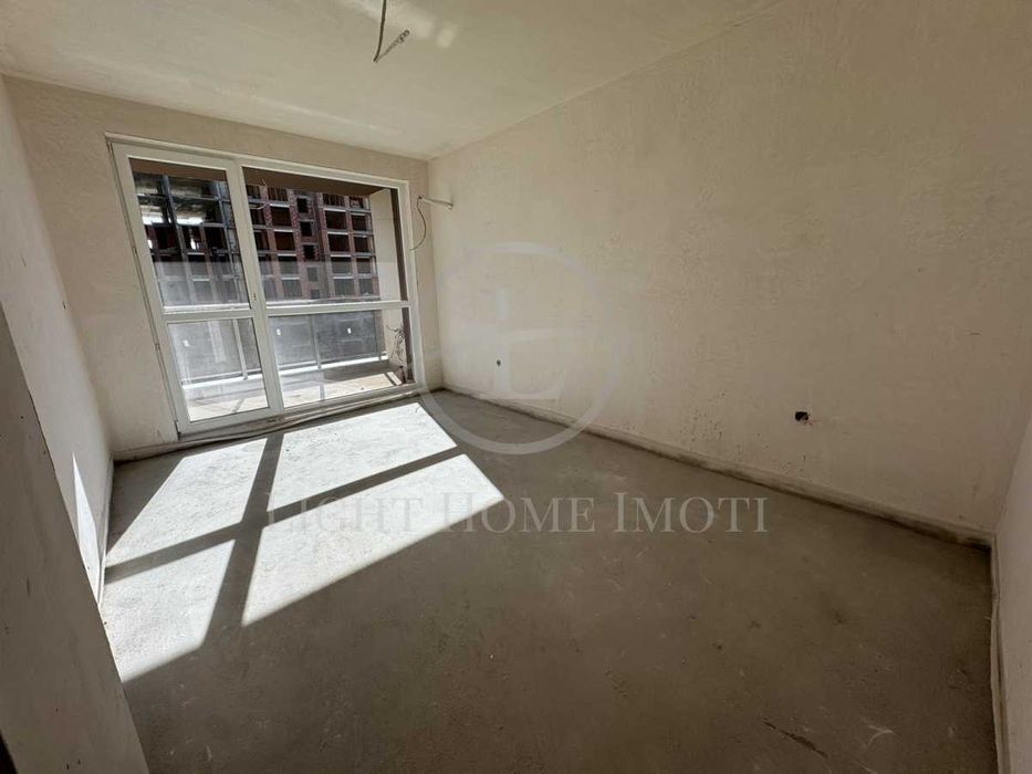 Продава се Двустаен апартамент в Пловдив, Южен - 73 кв.м за 1110 €/кв.м - Снимка #2