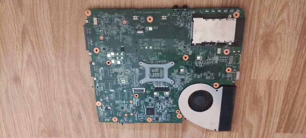 Placa de baza Fujitsu Siemens A532 - i-uri gen.2 - Stare Perfecta