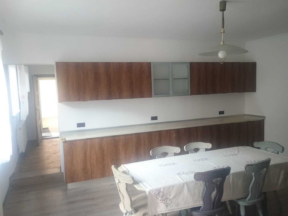 Casă de închiriat 160 m2 str Lunga Brasov - singur in curte