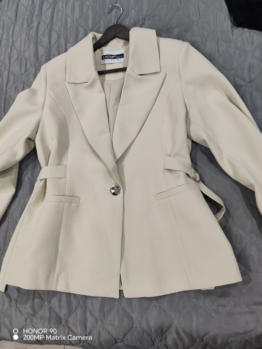 Дамско преходно палто