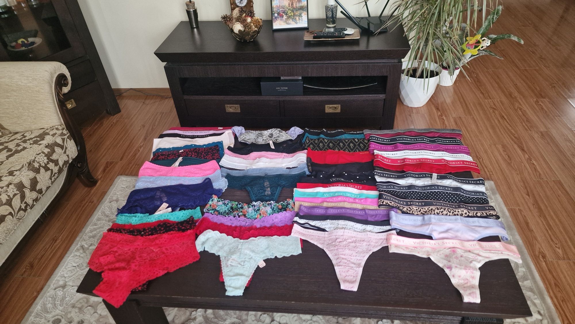 Lenjerie/chilot/bikini/tanga Victoria's Secret SUA