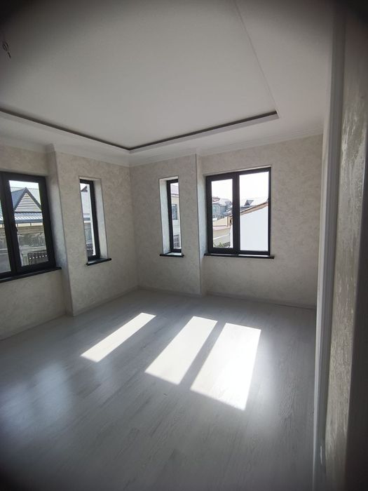 Xonobod 1 sotix 4 xona Tayyor remont Uglavoy joylashgan