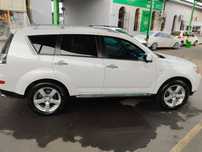 Mitsubishi Outlander XL 3-х литровый автомат 4 wd, 2008 года выпуска