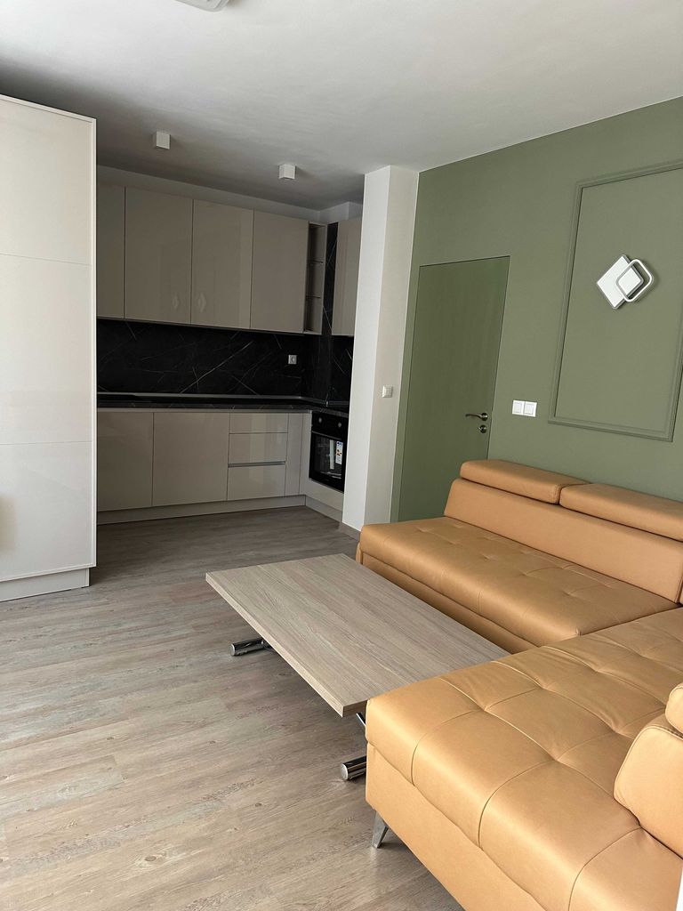 Дава се под наем Тристаен апартамент в Търговище, Вароша - 81 кв.м за 400 € - Снимка #13