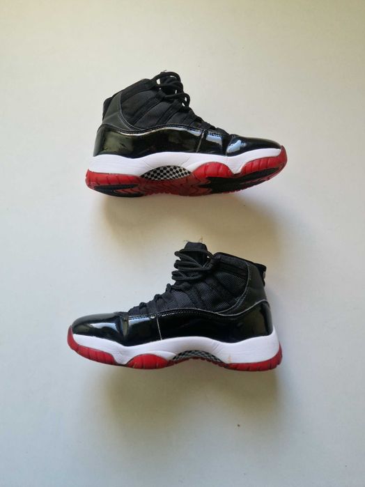 Jordan 11 Retro Playoffs Bred оригинални маратонки